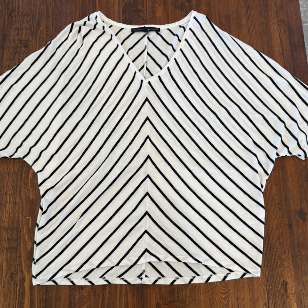 White House Black Market Chevron Stripe Top Medium V Neck Dolman - Picture 2 of 5